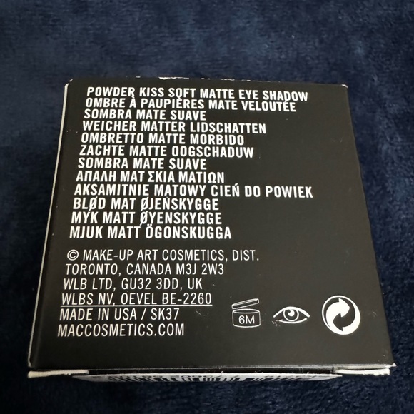 M•A•C Powder Kiss Soft Matte Eyeshadow - Picture 2 of 3